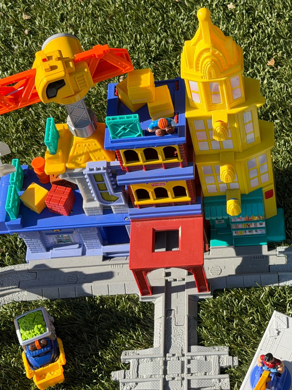 Fisher-Price GeoTrax Big City Lights  Play Set with Track